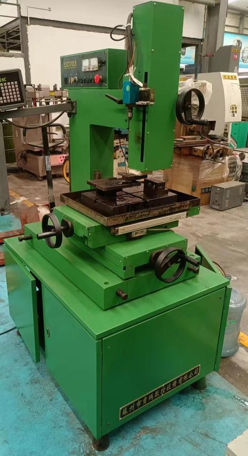 1 人以上所在地:深圳市寶安區(qū) 福永懷德機(jī)械市場(chǎng)主營(yíng)產(chǎn)品